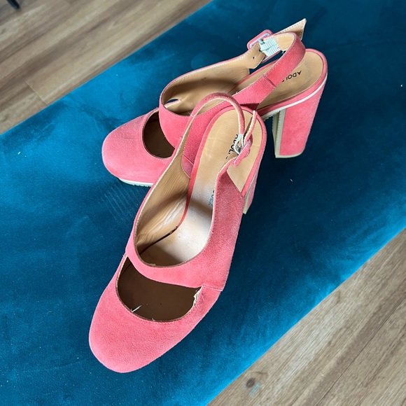 Coral suede sling back heels. Block heel, platform. Spanish designer. - Picture 3 of 4